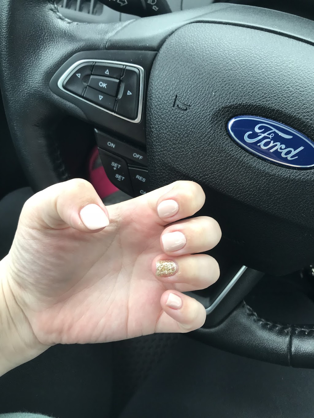 Mai Nails & Spa | 1166 Commissioners Rd E, London, ON N5Z 4R3, Canada | Phone: (519) 601-0800