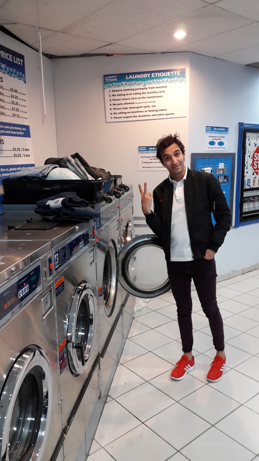 Laundry Town Canada | 1635 Lawrence Ave W, North York, ON M6L 3C9, Canada | Phone: (416) 245-9274