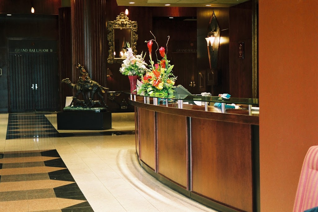 Executive Hotel Vancouver Airport | 7311 Westminster Hwy, Richmond, BC V6X 1A3, Canada | Phone: (604) 278-5555