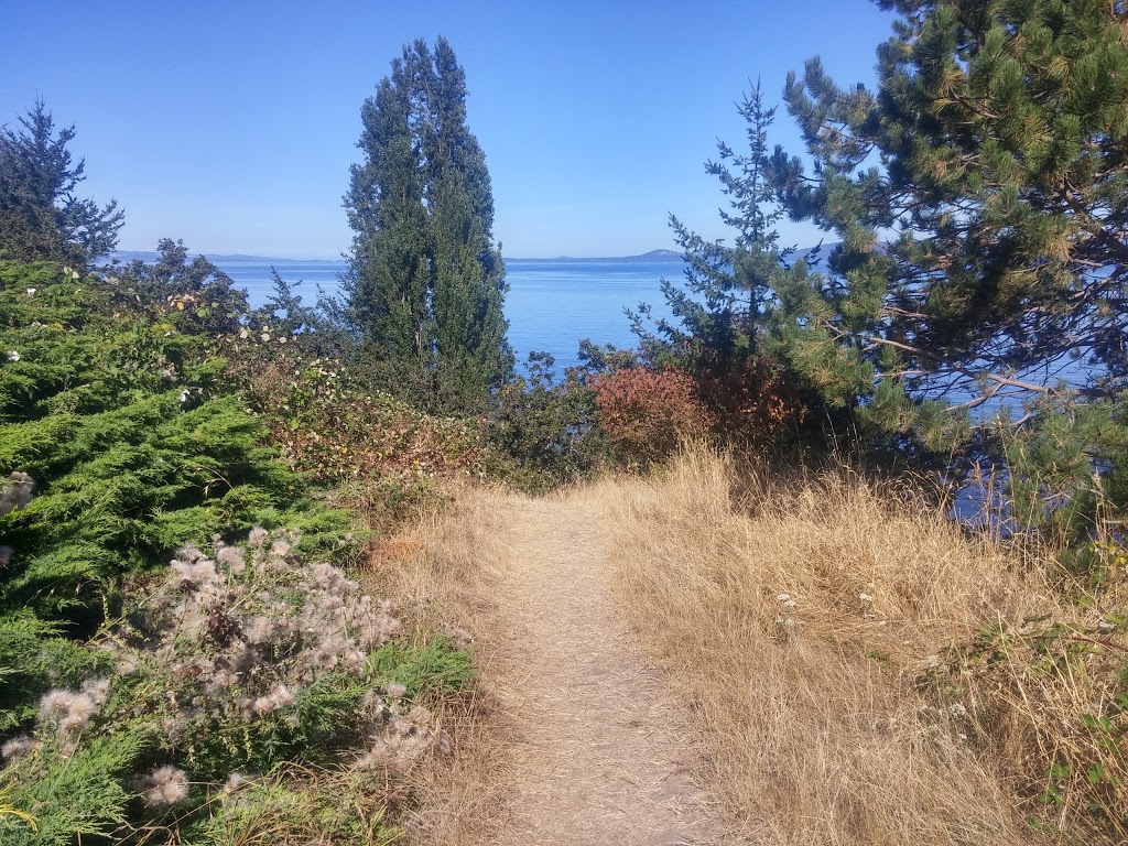 Gordon Head North Park | 3Y6, Gordon Head Rd, Victoria, BC V8N 3V1, Canada