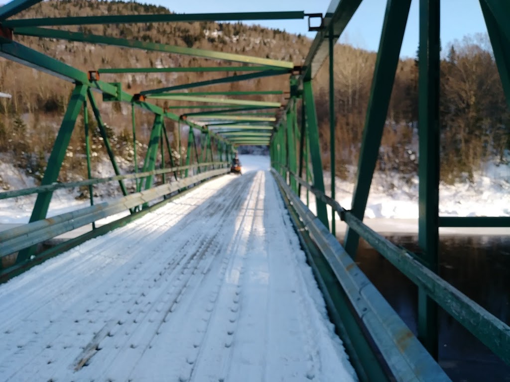 Cabane du Bell | Avenue Ste Brigitte, Château-Richer, QC G0A 3K0, Canada | Phone: (418) 825-4540