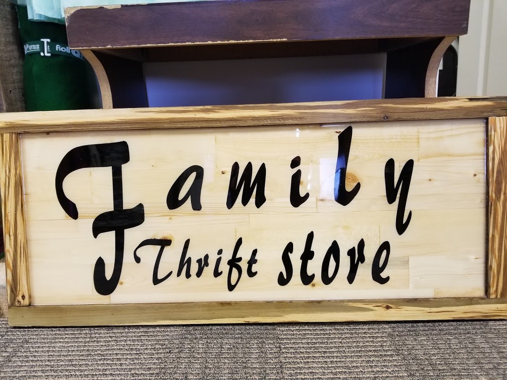 Family Thrift Store | 131 Rue St Malo, Saint-Malo, MB R0A 1T0, Canada | Phone: (204) 997-3654