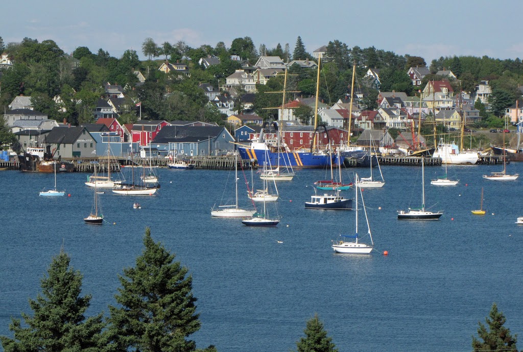 Topmast Motel | 92 Masons Beach Rd, Lunenburg, NS B0J 2C0, Canada | Phone: (902) 634-4661