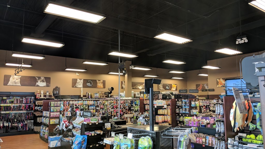 Pet Valu | 1630 Niagara Stone Rd, Virgil, ON L0S 1T0, Canada | Phone: (905) 468-9555