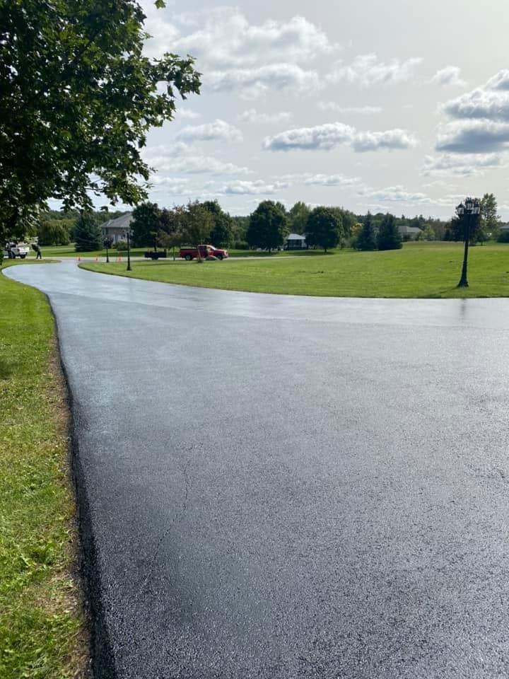 1000 Island Asphalt Sealing | 671 Fieldstone Dr, Kingston, ON K7K 0C6, Canada