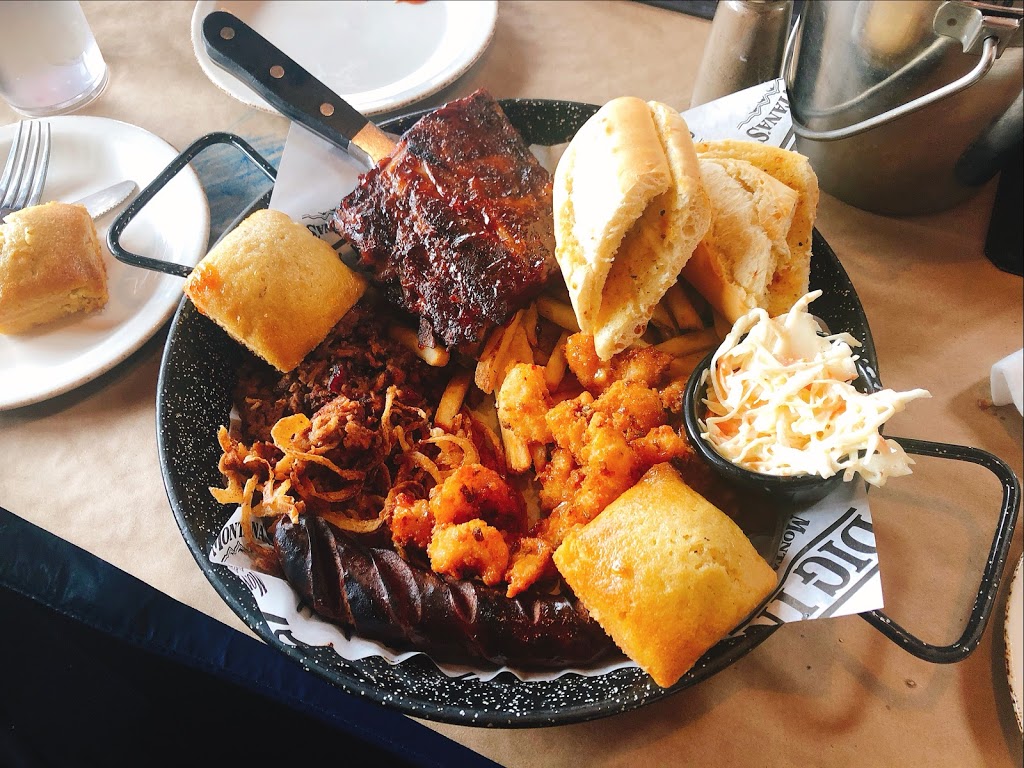 Montanas | 2530 Hyde Park Gate, Oakville, ON L6H 6M2, Canada | Phone: (905) 829-9932