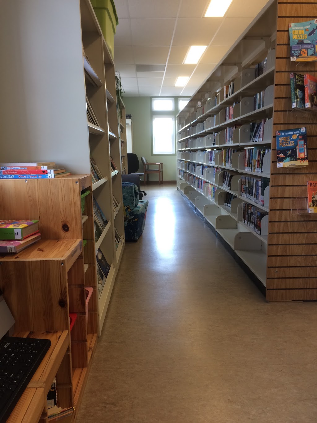 Nipigon Public Library | 52 Front St, Nipigon, ON P0T 2J0, Canada | Phone: (807) 887-3142