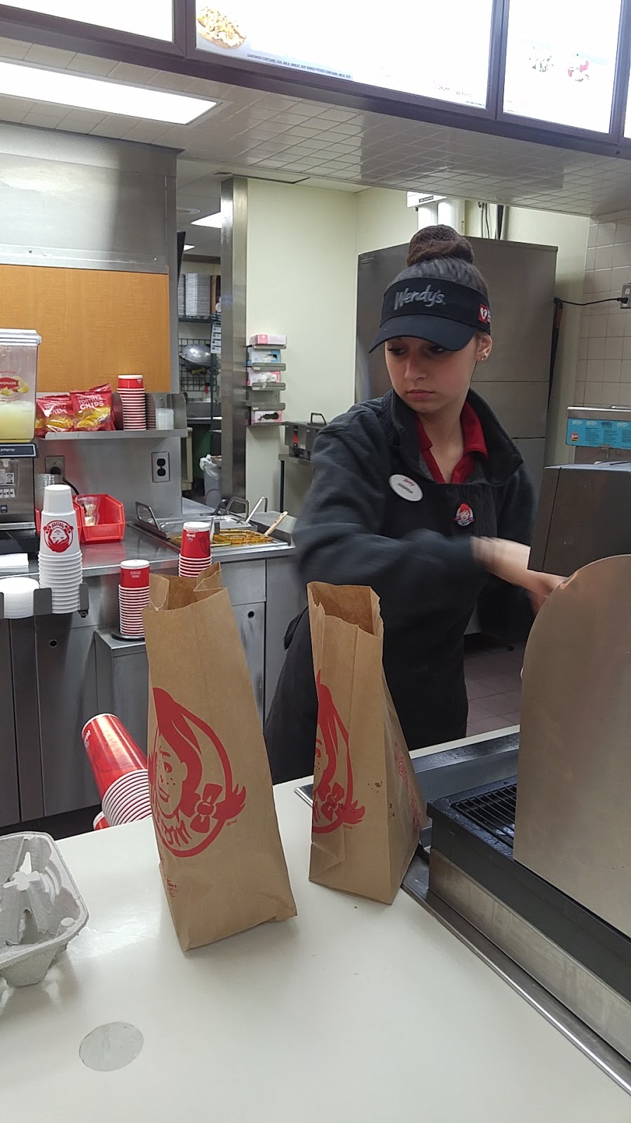 Wendys | 1 Queensgate Blvd, Bolton, ON L7E 1A1, Canada | Phone: (905) 857-3055