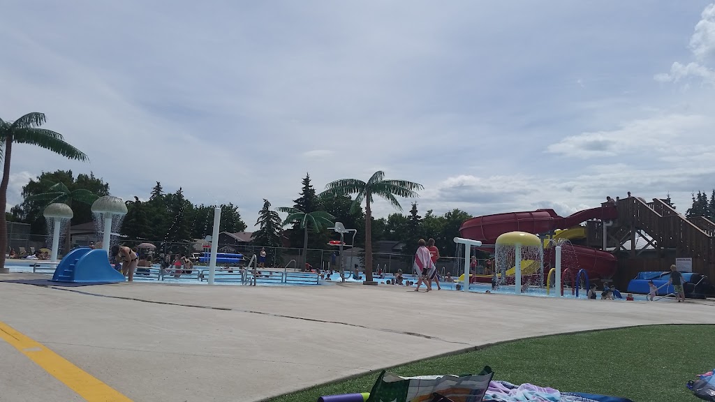 Raymond Aquatic Centre | 60 N 100 W, Raymond, AB T0K 2S0, Canada | Phone: (403) 752-4781