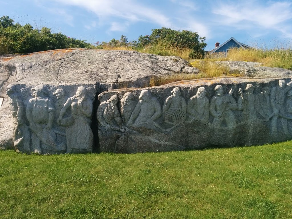 William E. deGarthe Carved Monument | 85 Peggys Point Rd, Peggys Cove, NS B3Z 3R8, Canada