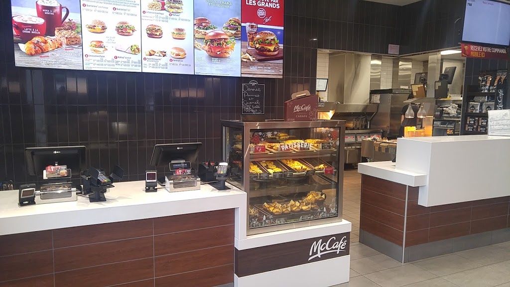 McDonalds | 2577 Ave Royale, Quebec City, QC G1C 1S3, Canada | Phone: (418) 664-0632