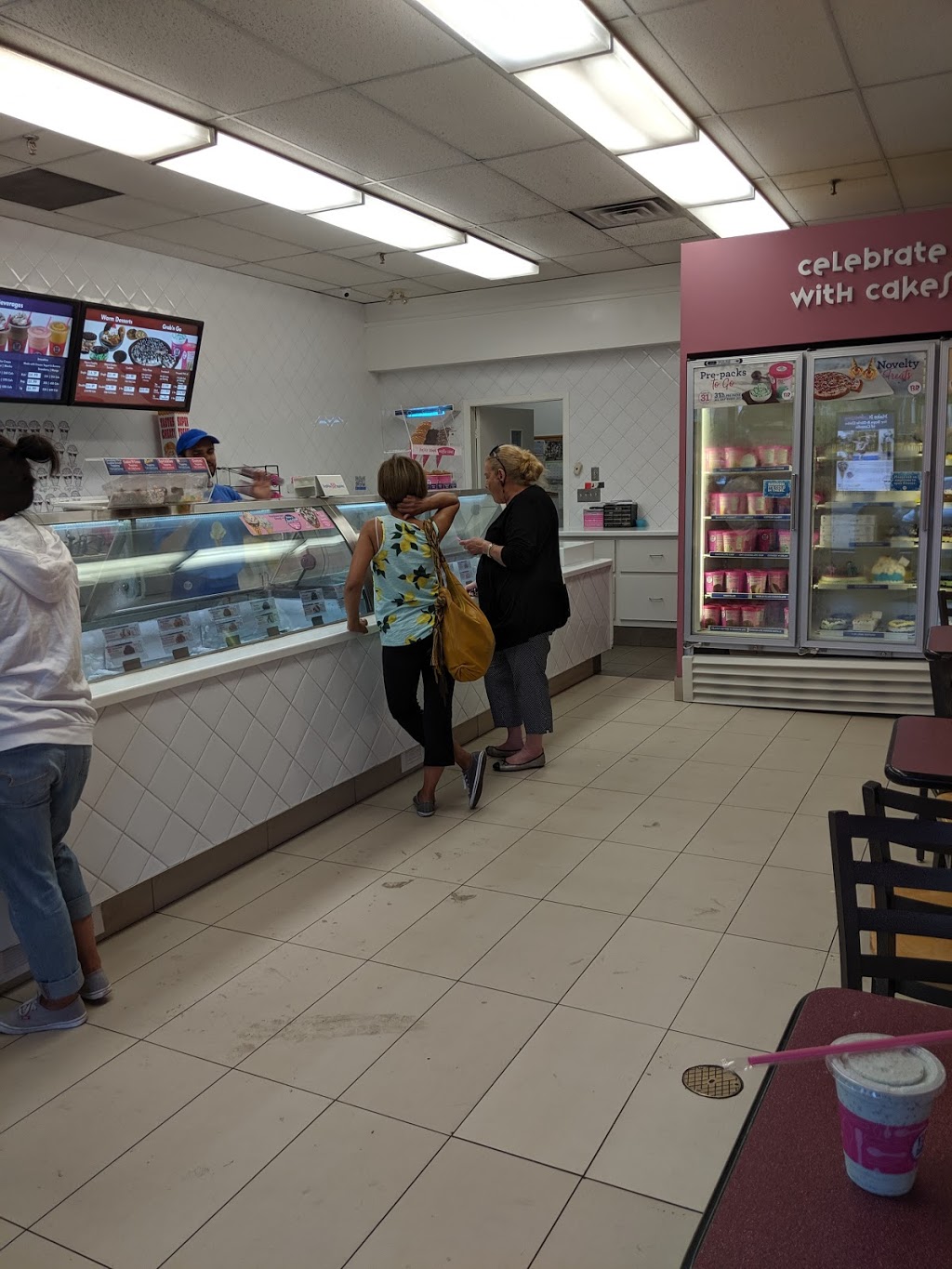 Baskin-Robbins | 1001 Sandhurst Cir, Scarborough, ON M1V 1Z6, Canada | Phone: (416) 292-6919