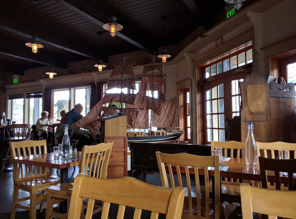 Cask & Schooner Public House & Restaurant | 1 Front St, Friday Harbor, WA 98250, USA | Phone: (360) 378-2922