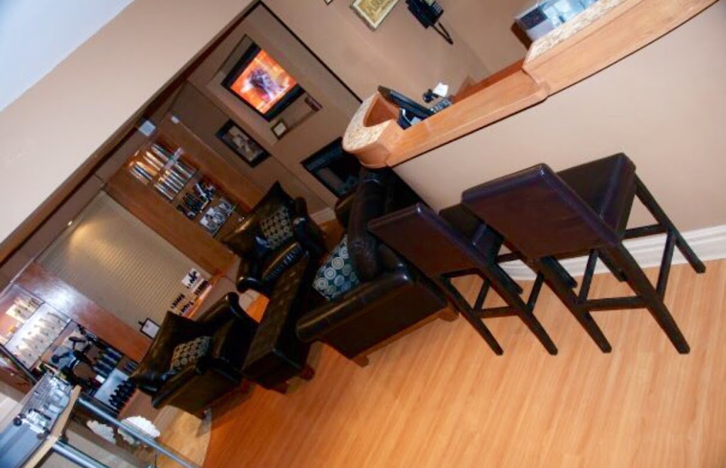 Aura Salon & Spa Ltd | 28 Queen St S, Mississauga, ON L5M 1K3, Canada | Phone: (905) 826-5813