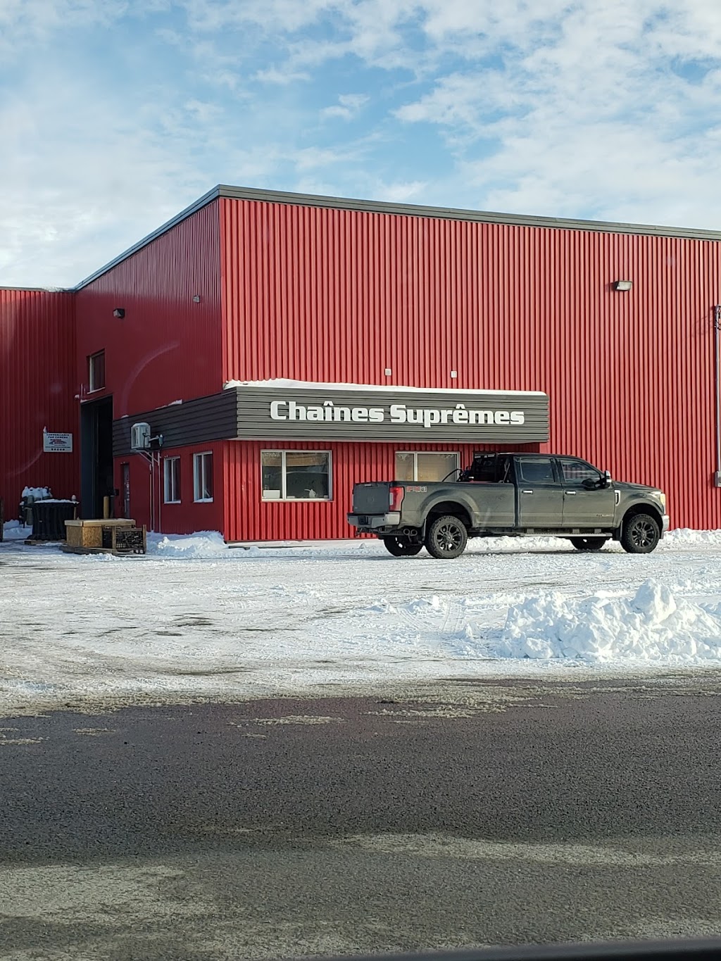 Chaines Supreme | 305 Rue François Bourgeois, Victoriaville, QC G6T 2G9, Canada | Phone: (819) 758-4189