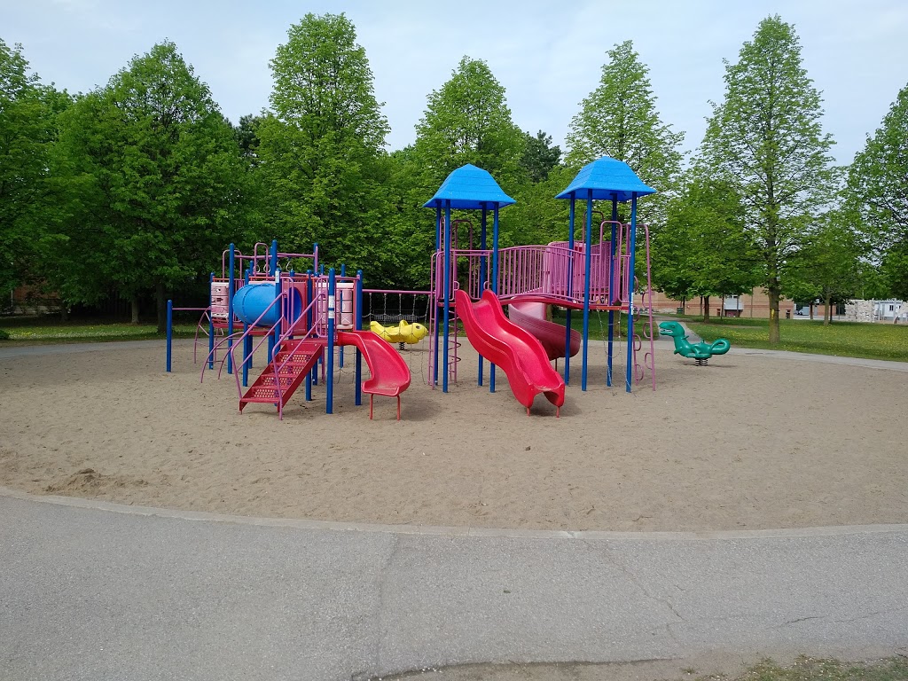 Helmkay Park | 26 Boake Trail, Richmond Hill, ON L4B 2H1, Canada | Phone: (905) 771-8800