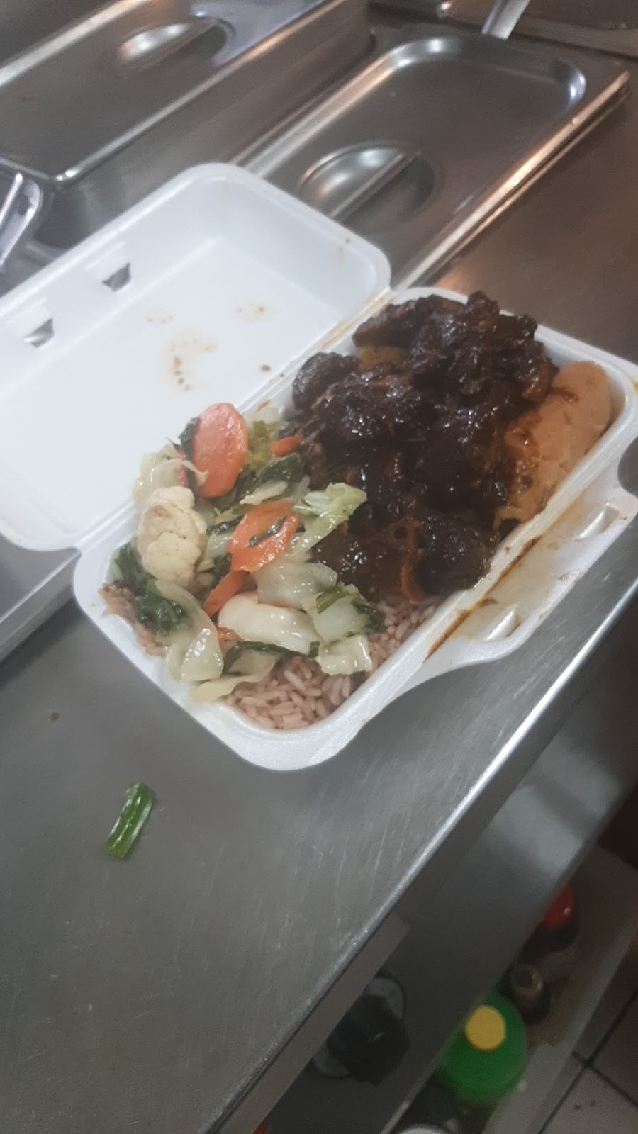 Meechies BBQ & Jerk | 1189 Weston Rd, York, ON M6M 4P6, Canada | Phone: (647) 344-7939