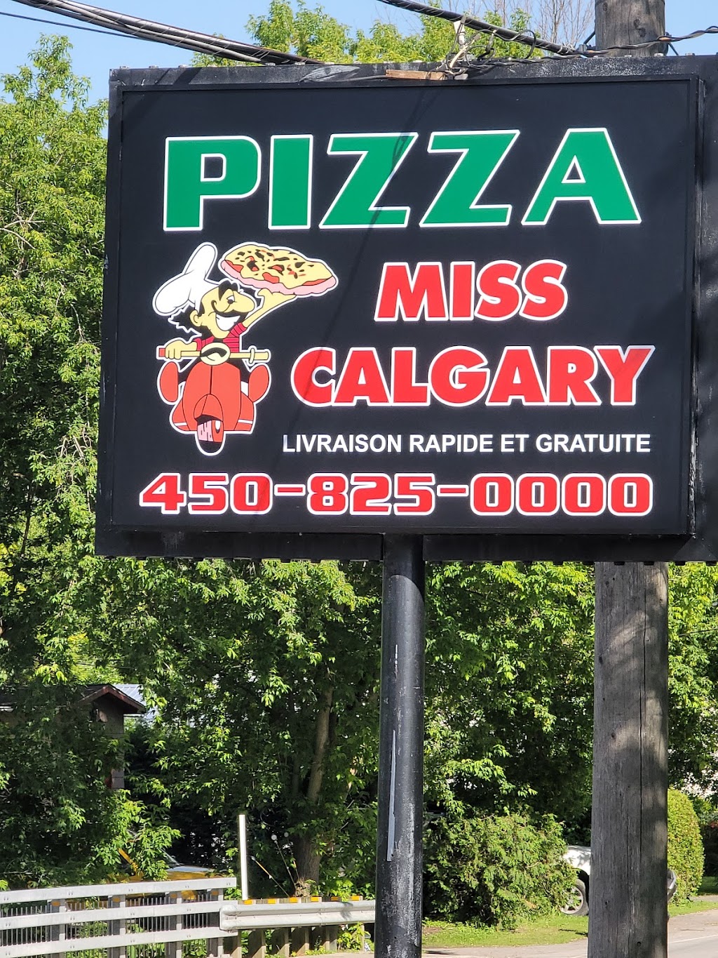 Pizza Miss Calgary -miss Howick | 1 Rue Mill, Howick, QC J0S 1G0, Canada | Phone: (450) 825-0000