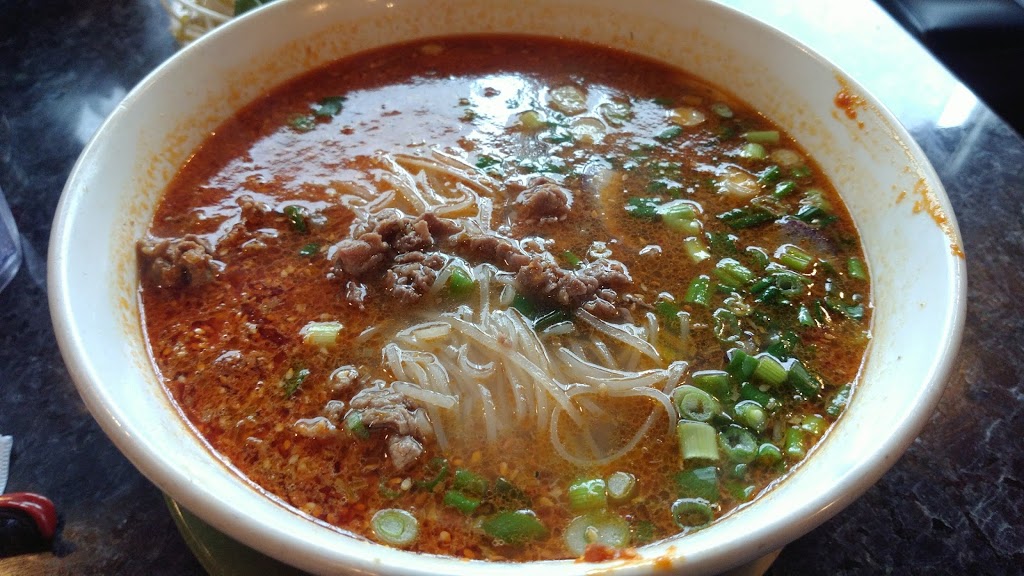 Pho Huong Viet | 3855 17 Ave SW, Calgary, AB T3C 1J7, Canada | Phone: (403) 686-3799