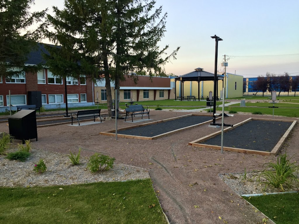 Terrains de pétanque de Saint-Bruno | 563 Av. Saint-Alphonse, Saint-Bruno, QC G0W 2L0, Canada | Phone: (418) 343-2303