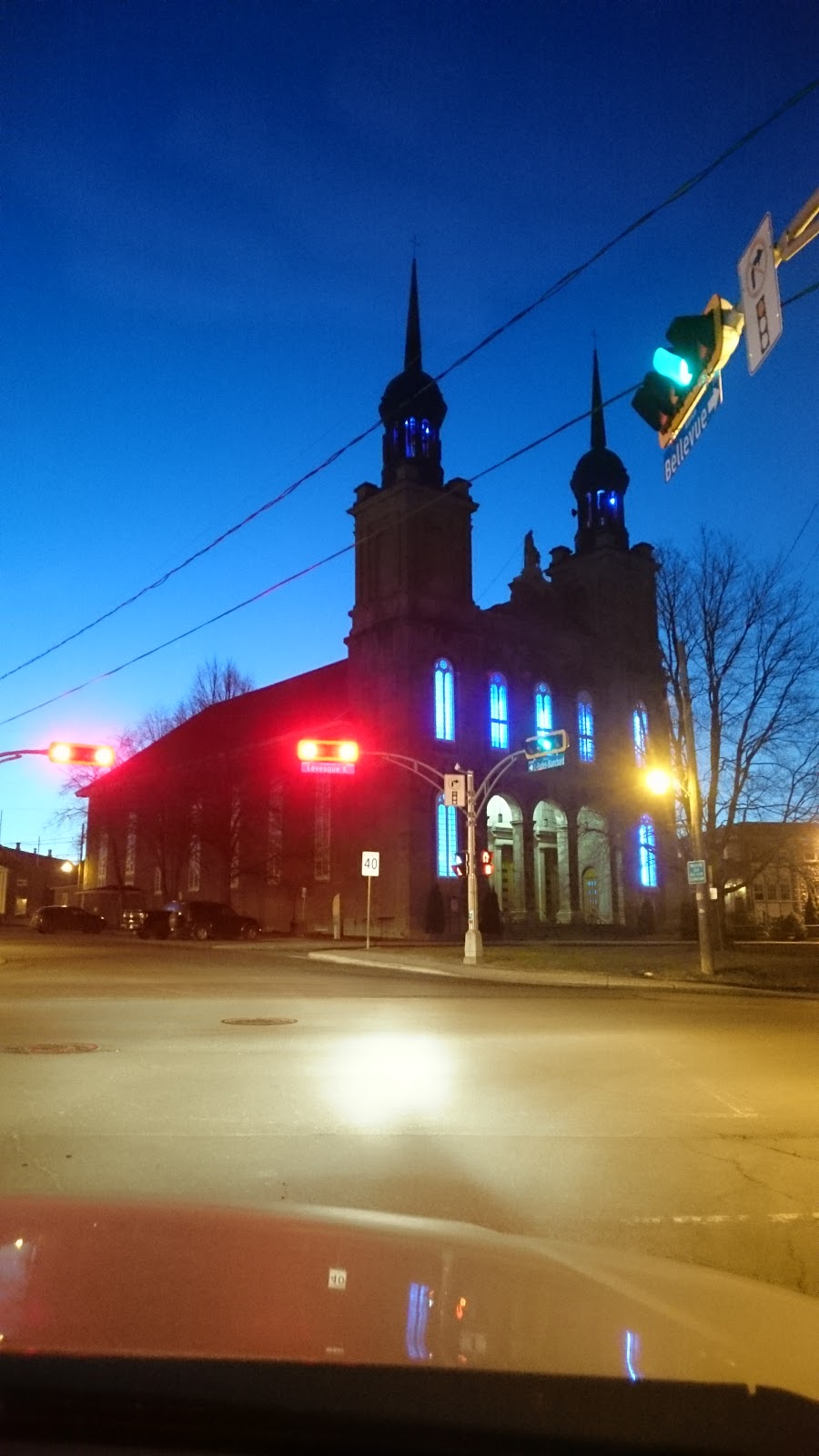 Catholic Parish St. Vincent de Paul | 5443 Boulevard Lévesque East, Ville de Laval, QC H7C 1N8, Canada | Phone: (450) 661-1400