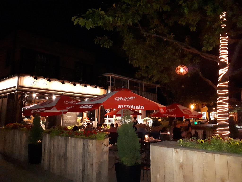 Bistro Fernand | 2 Place du Marché, Beauharnois, QC J6N 2S1, Canada | Phone: (450) 395-3939