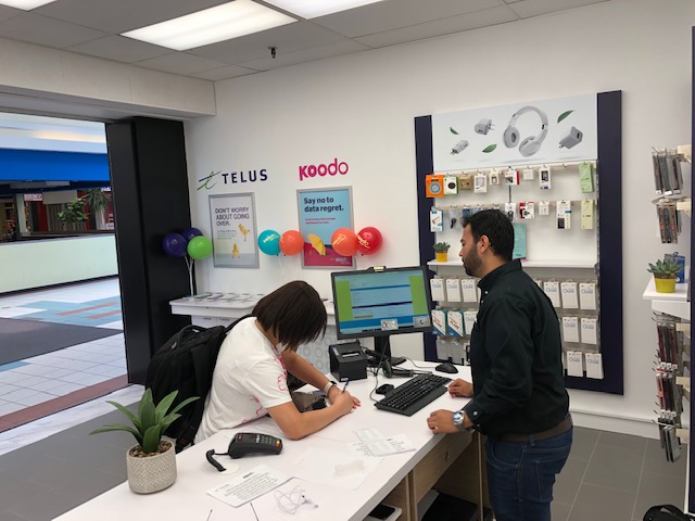 TELUS | Koodo | Agincourt Mall, 3850 Sheppard Ave E Unit 460, Scarborough, ON M1T 3L4, Canada | Phone: (416) 995-4333