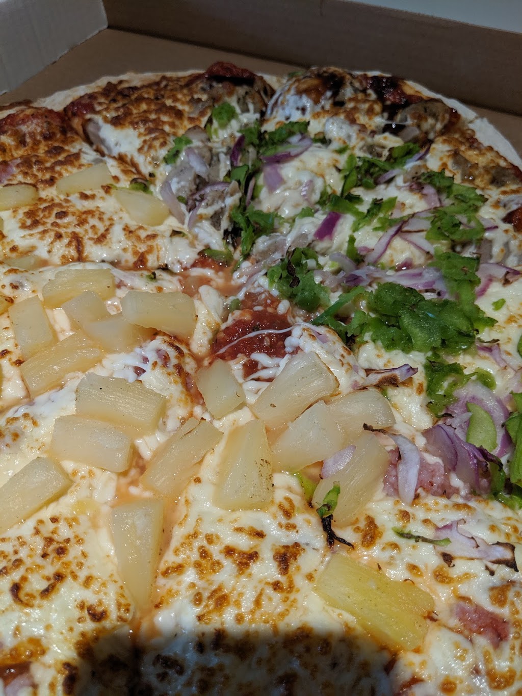 Beachside Pizza & Market | 5048 NS-331, LaHave, NS B0R 1C0, Canada | Phone: (902) 693-2194