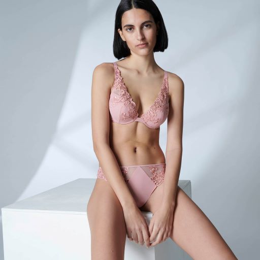 Jadore Intimates | 135 Byron St N, Whitby, ON L1N 4M8, Canada | Phone: (905) 430-0647