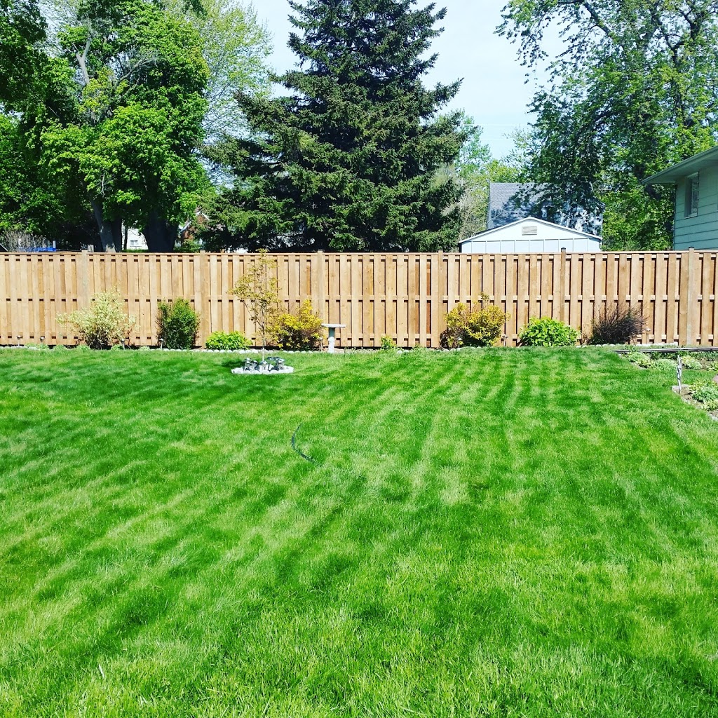 Robs Fencing inc | 7 Shellbark Ln, Thorold, ON L2V 0E7, Canada | Phone: (289) 668-6989