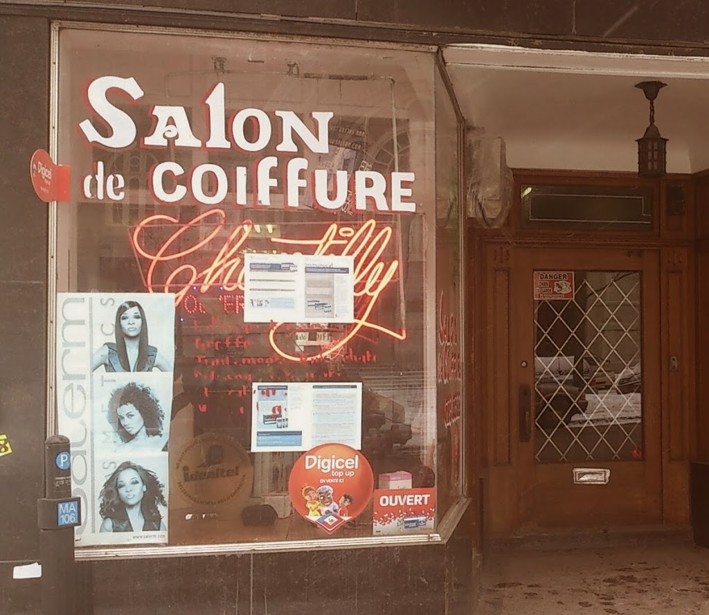 Salon De Coiffure Chantilly | 3225 3225 A Ontario E, Montréal, QC H1W 1P3, Canada | Phone: (514) 523-5322