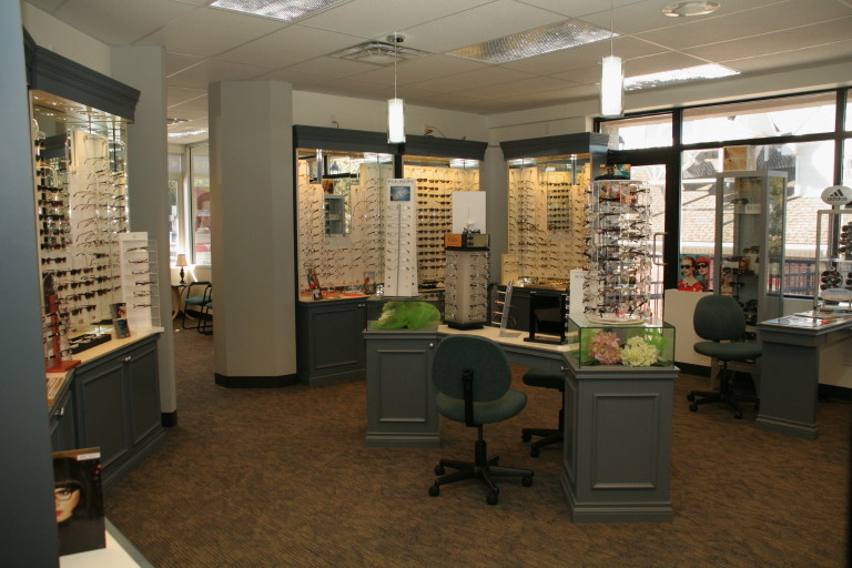 Dr. Ron McMullen Optometrist | 97 Brock St W, Uxbridge, ON L9P 1P5, Canada | Phone: (905) 852-3191