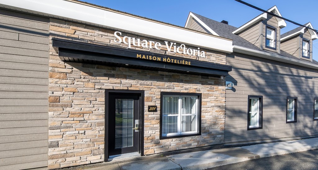 Square Victoria Maison Hôtelière | 201 Rue Saint-Jacques, East Angus, QC J0B 1R0, Canada | Phone: (819) 451-5678