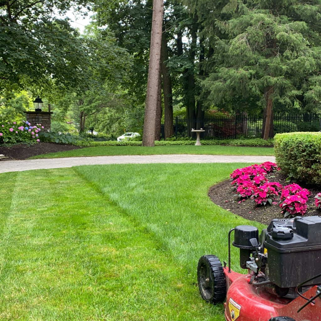 Dependable Lawn Care | 1375 Southdown Rd Suite 314, Mississauga, ON L5J 2Z1, Canada | Phone: (905) 236-2273