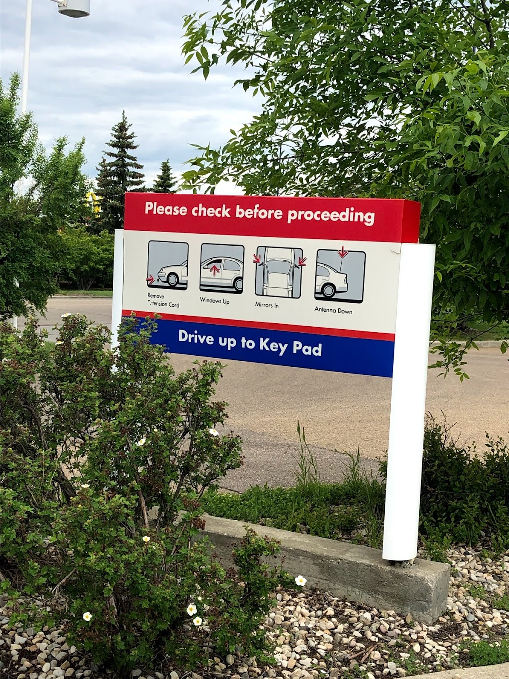 Petro Canada Car Wash | 5025 137 Ave NW, Edmonton, AB T5A 5C5, Canada | Phone: (780) 453-8022
