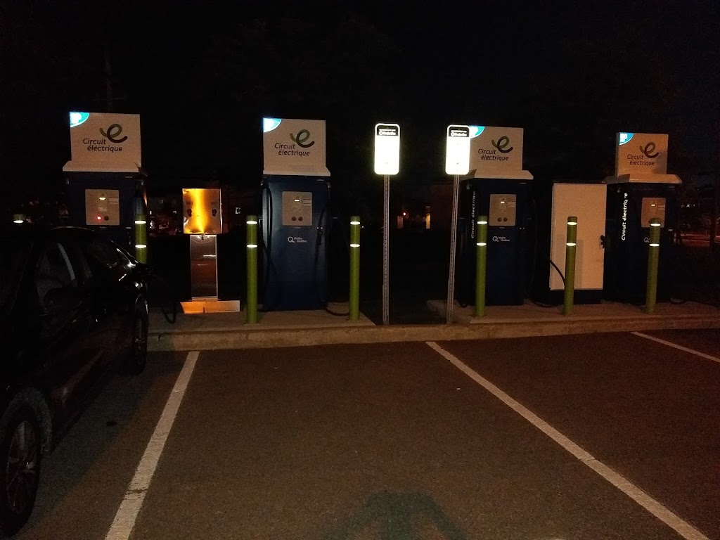 Circuit électrique Charging Station | 575 Bd Arthur-Sauvé, Saint-Eustache, QC J7R 4K3, Canada | Phone: (800) 686-9243