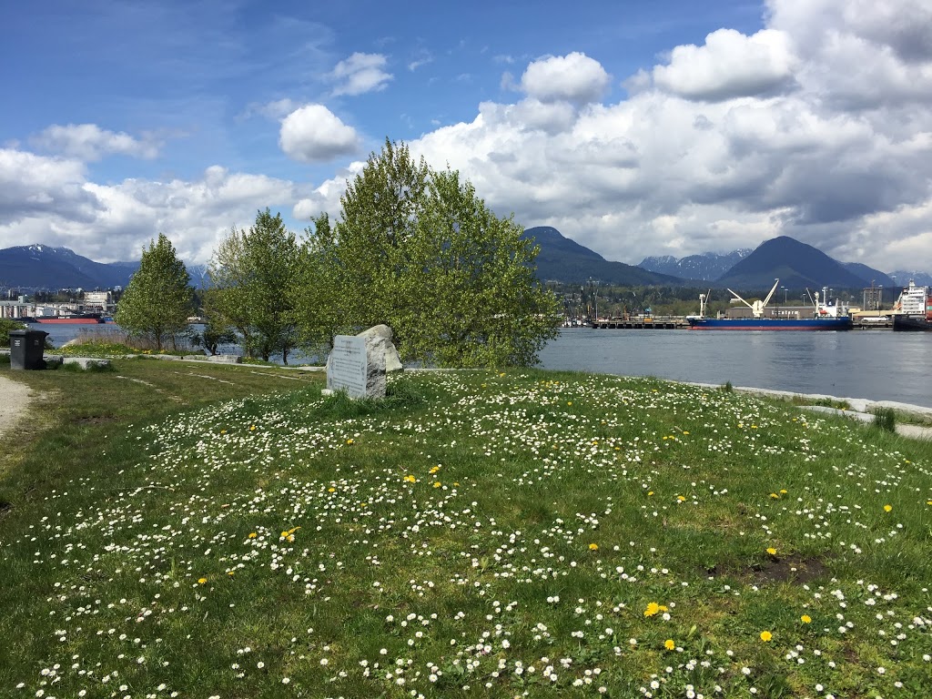 New Brighton Park Off Leash area | 765 Commissioner St, Vancouver, BC V5K 0A1, Canada | Phone: (604) 873-7000