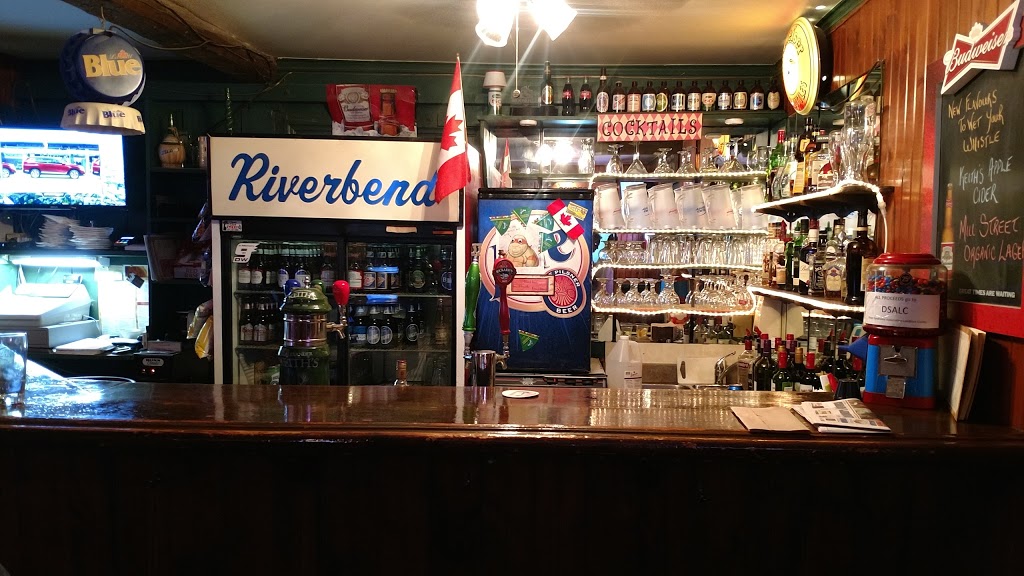 Riverbend Pizzeria | 26 Ontario St S, Grand Bend, ON N0M 1T0, Canada | Phone: (519) 238-6919