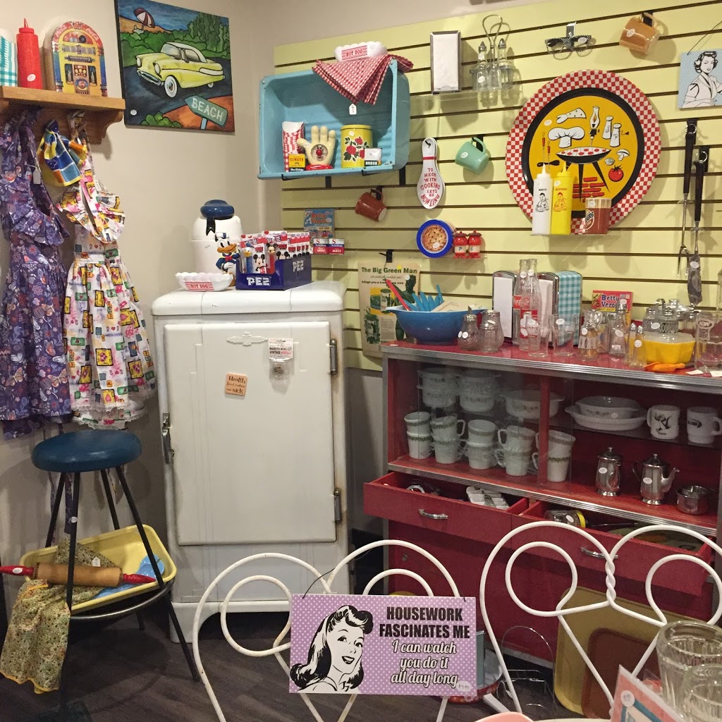 Happy Days Gift Shop | 8360 Gallagher Lake Frontage Rd, Oliver, BC V0H 1T2, Canada | Phone: (250) 462-6664