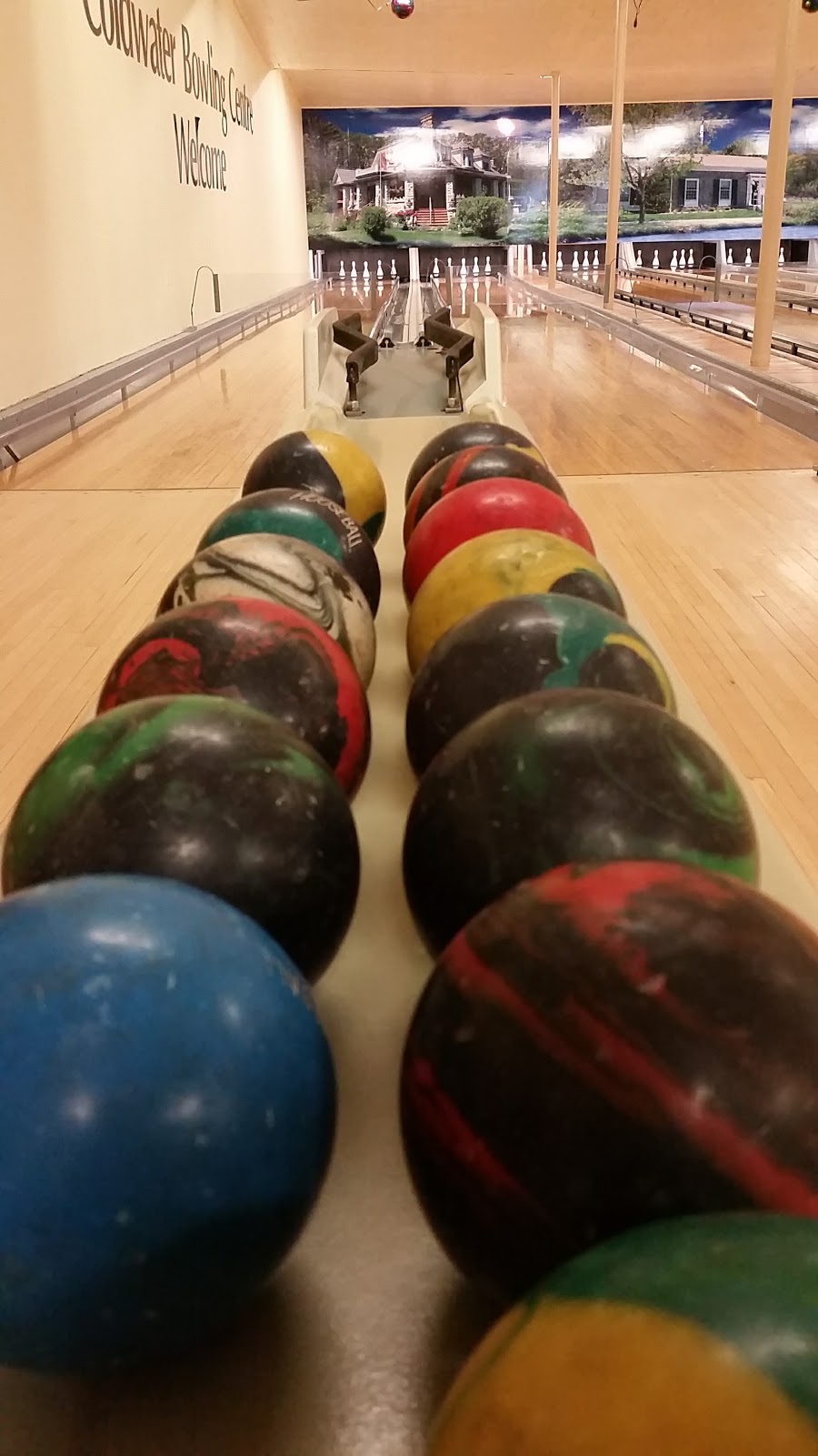 Coldwater Bowling Centre | 19 Michael Anne Dr, Coldwater, ON L0K 1E0, Canada | Phone: (705) 686-3321