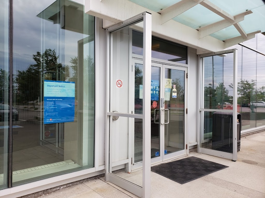 BMO Private Bank | 6605 Hurontario St #250, Mississauga, ON L5T 0A4, Canada | Phone: (800) 844-6442