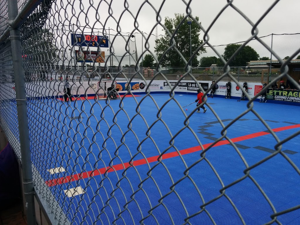 DEK Hockey Saint-Hyacinthe - point of interest  | Photo 1 of 10 | Address: 886 Rue Principale, La Présentation, QC J0H 1B0, Canada | Phone: (450) 701-8677