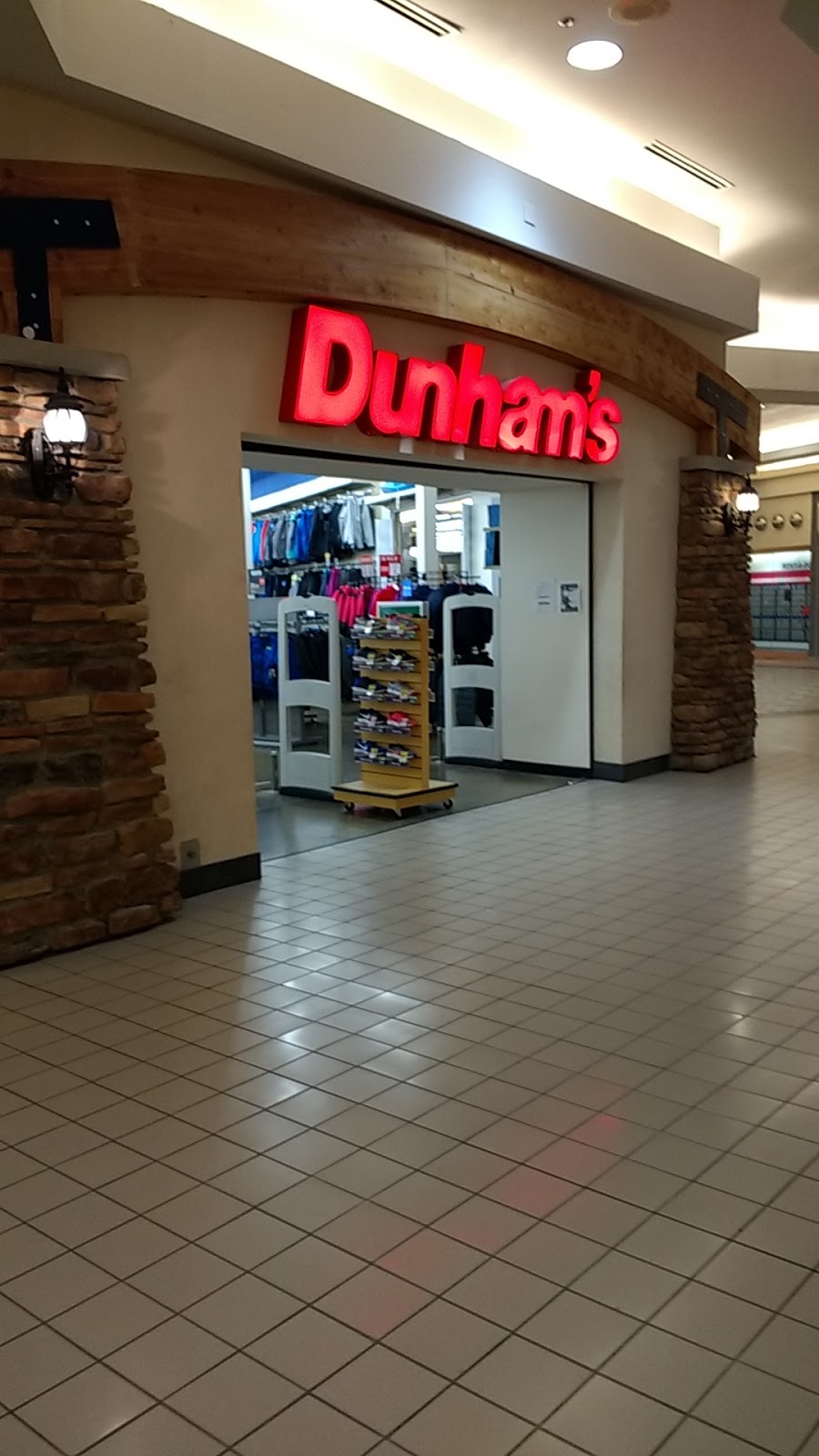 Dunhams Sports | 4350 24th Ave, Fort Gratiot Twp, MI 48059, USA | Phone: (810) 385-3939