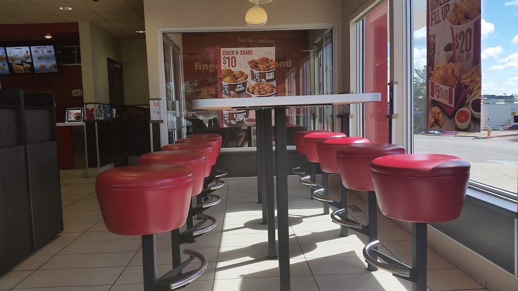 KFC | 3110 Diefenbaker Dr, Saskatoon, SK S7L 6T4, Canada | Phone: (306) 668-2640