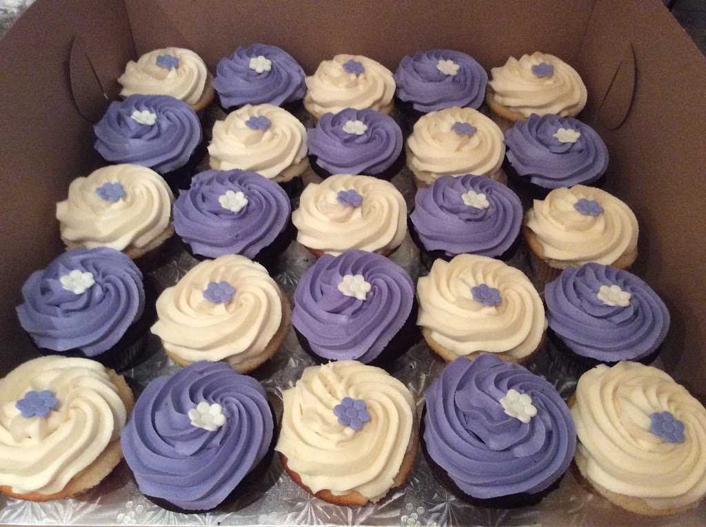 Hillarys Cupcakes and Desserts | Kennedy Cir, Milton, ON L9T 5S4, Canada | Phone: (416) 721-1783