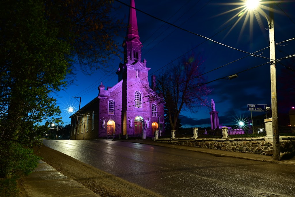 St. Anne Catholic Church | 2592 Rue Roussel, Chicoutimi, QC G7G 1Y1, Canada | Phone: (418) 543-7734