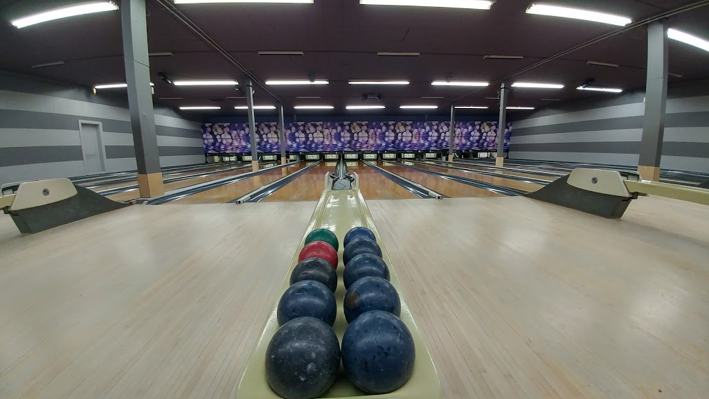 West Park Lanes | 1205 Wellington Street, Ottawa, ON K1Y 2Z8, Canada | Phone: (613) 728-0933