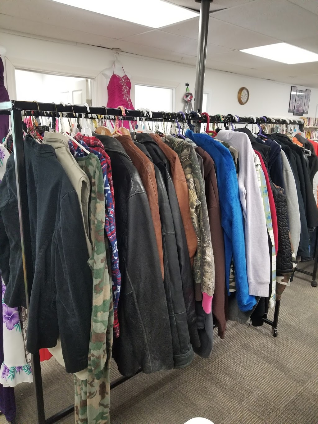 Family Thrift Store | 131 Rue St Malo, Saint-Malo, MB R0A 1T0, Canada | Phone: (204) 997-3654