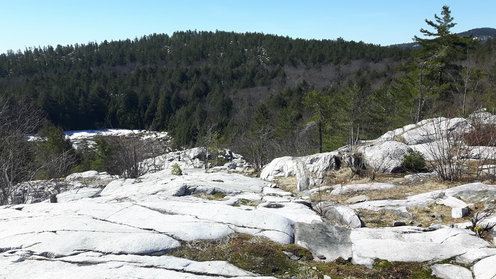 The Crack Trail Shortcut Parking Lot | Killarney, ON P0M, Canada