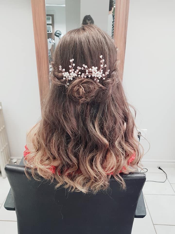 l’Escapade coiffure et salon de bronzage | 223 Avenue St Laurent, Louiseville, QC J5V 1K1, Canada | Phone: (819) 228-8141